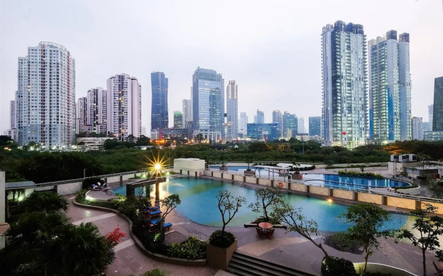 Prime Location 1Br At The Wave Kuningan Apartment