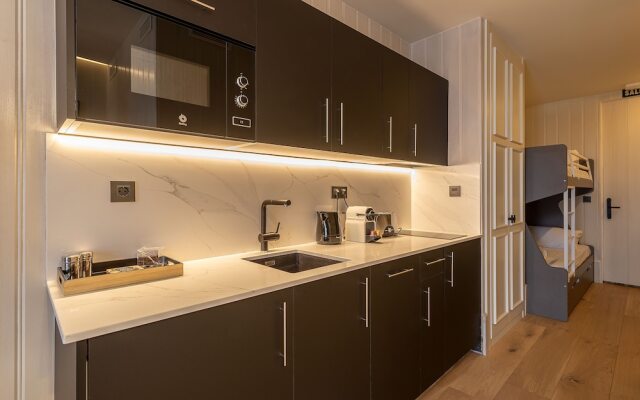 Bilbao Metropolitan Apartments by Urban Hosts