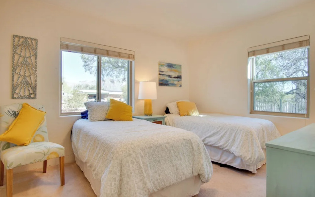 5 Mi to Dtwn: Tuscon Escape w/ Yard & Patio!