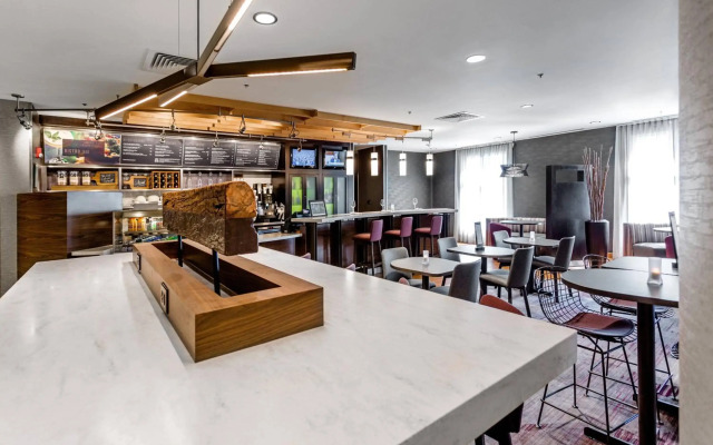 Courtyard by Marriott Easton-Columbus