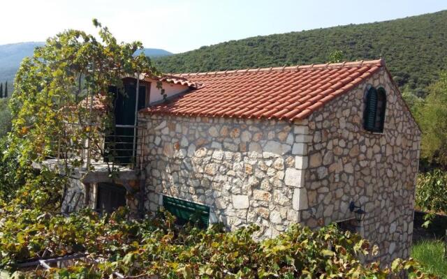 The Stone House-Zacharatos Nikolaos