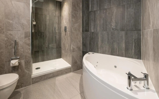 voco Edinburgh-Haymarket by IHG