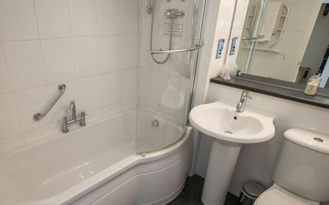 Allerton Court Hotel