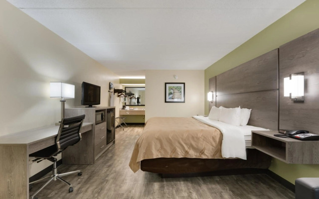 Quality Inn Airport - Southeast
