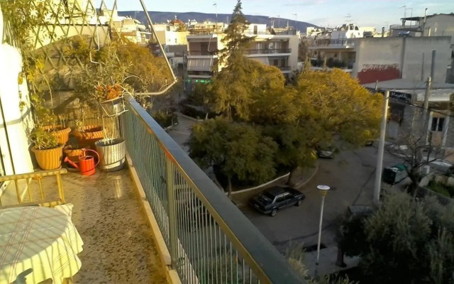 On Foot to Acropolis Cozy Apartment