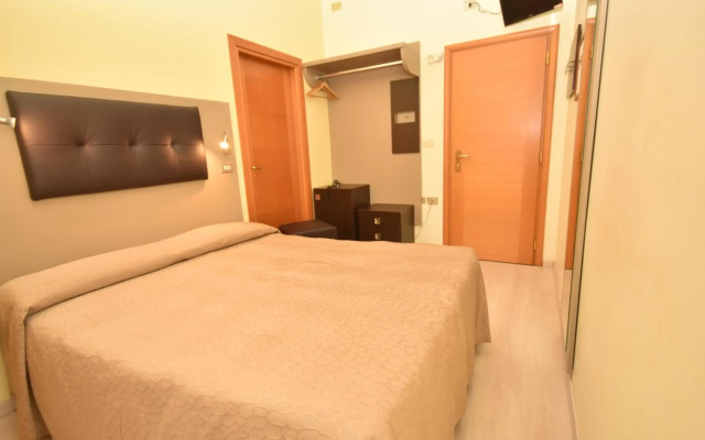 Hotel Thea