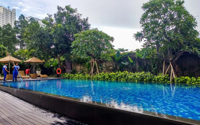 Spacious Elegant 3br Veranda Residence @ Puri Apartment