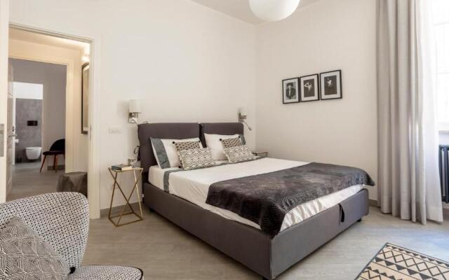 Plum Guide - Paparazzi