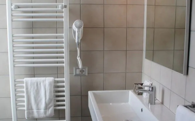 B&B Lapillus