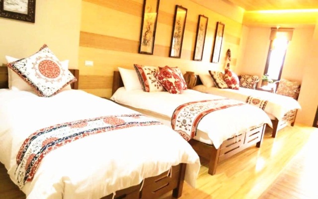 Qi Hua Zhen Ju Homestay