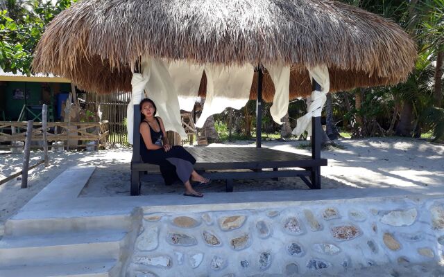 Peace & Love Beach Club