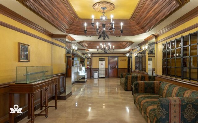 Camelot Hotel