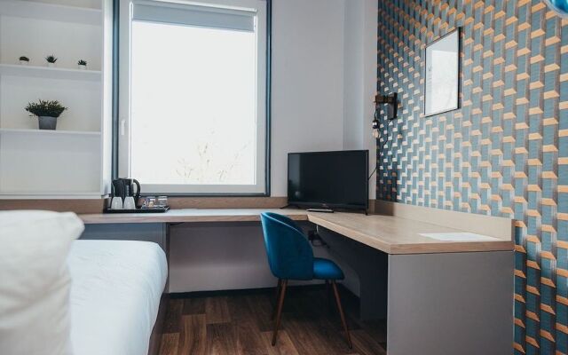 The Quarter by Warren Collection