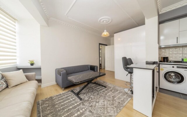 Refreshing Flat Close to Kaleici in Muratpasa