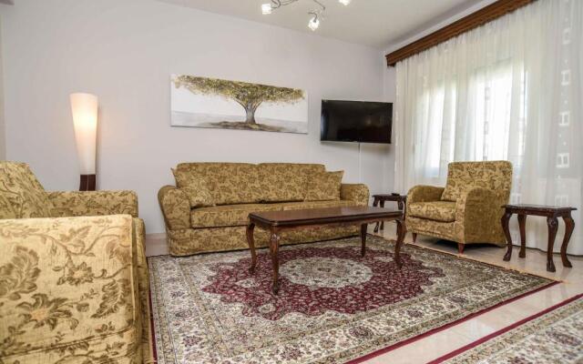Friendly Flat 2