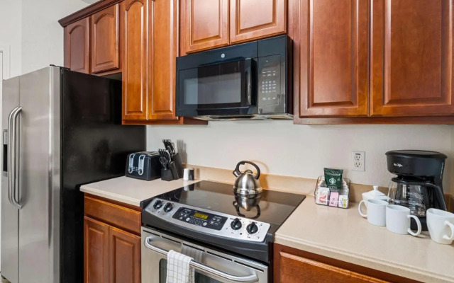 4024 Breakview Drive #303