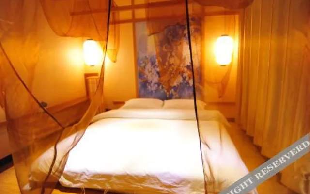 Silver Shuke Boutique Theme Hotel