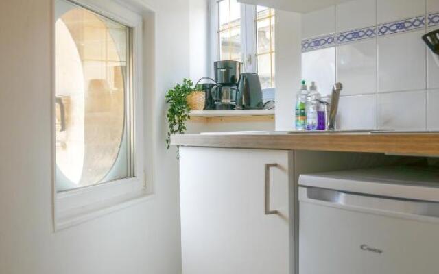 Studio rénové avec terrasse et vue unique !