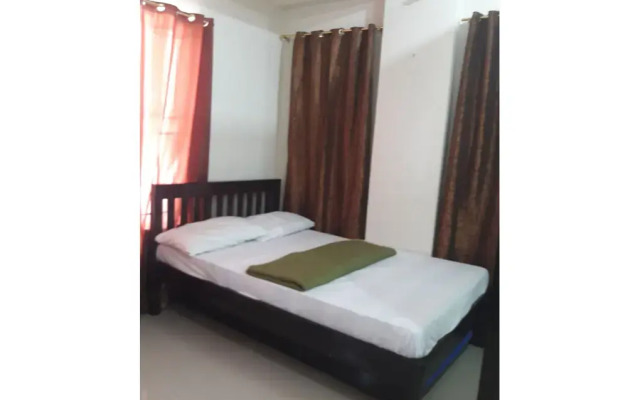 Guesthouse Behind the Airport