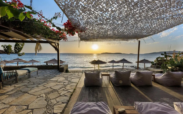 Aneroussa Beach Hotel Hotel