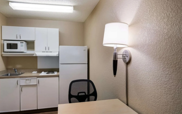 Mainstay Suites Knoxville - Cedar Bluff