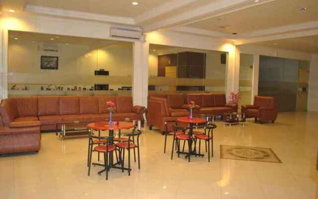 Grand Wisata Hotel