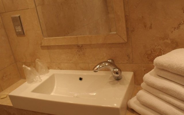The Sir William Fox Hotel
