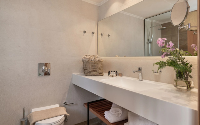 Mossa Well Being Hotel With Heated Pool