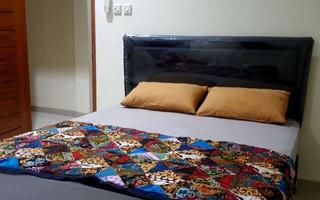 Family Home Ratmono JIH