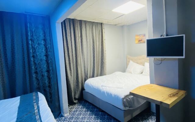 Zeus Convenient Suit İstanbul