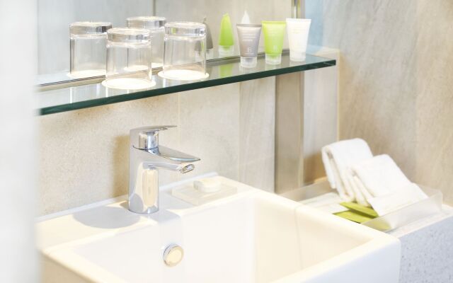 Hotel Ease Access Wan Chai
