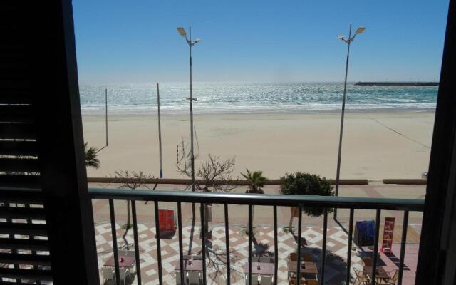 Apartamento Estudio Acuario Frente Mar