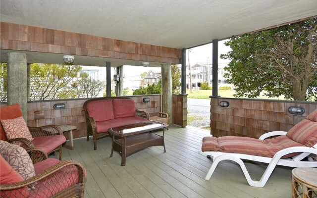 108 Oceanview Prkwy by Long & Foster