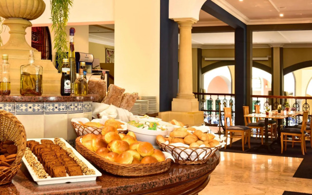 Pestana Village Garden Hotel
