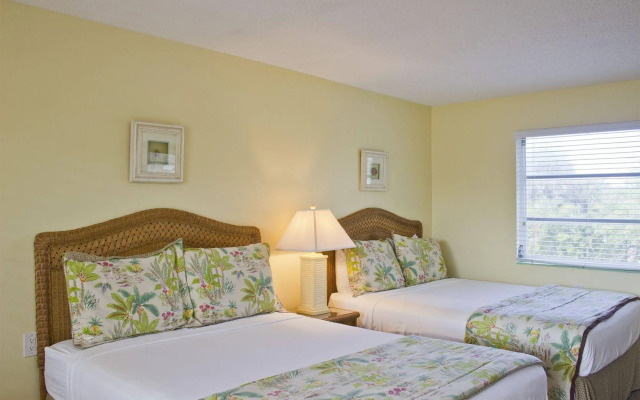 Seaspray Surf Lodge