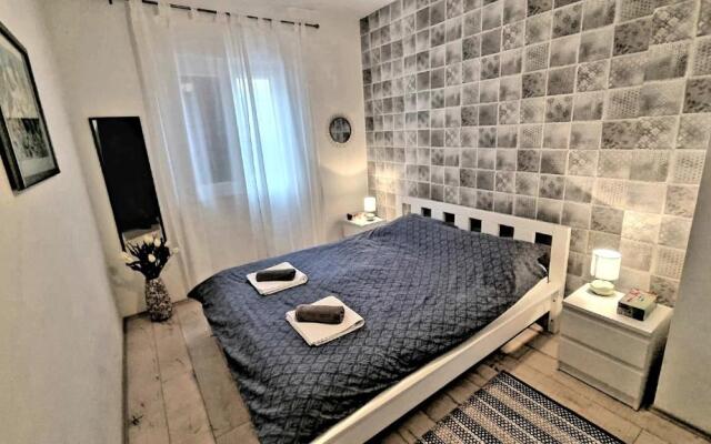 Mediterranean House - Forest Marjan