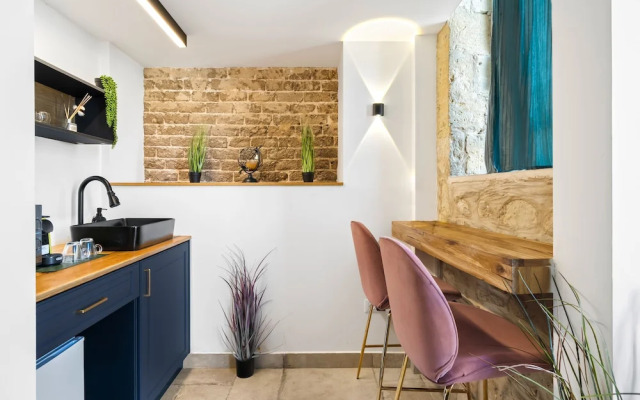 Helios Boutique Suites by La Finca Hotel