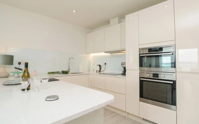 Apartment 20 Summer Place