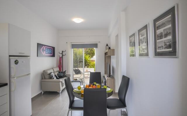Ayios Elias Alice Suite