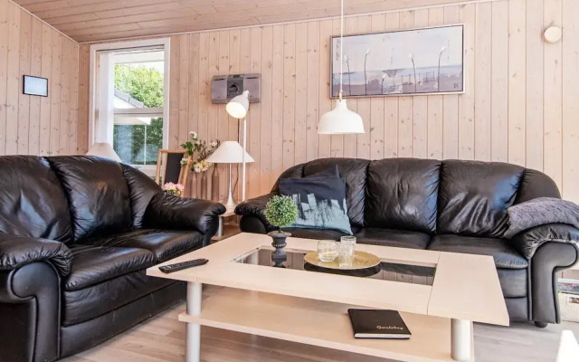6 Person Holiday Home in Tarm