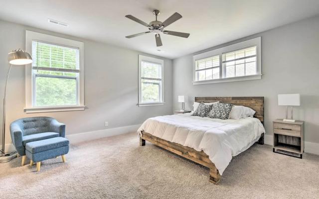 Modern Charlotte Home ~ 4 Mi to Downtown!