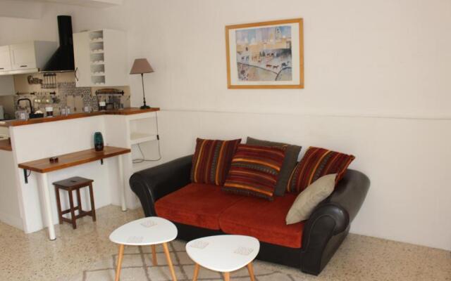 La Maison du Perron au pied de la Ste Victoire