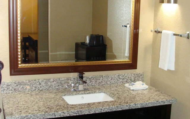 West Worth Inn and Suites