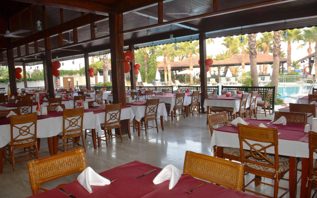 Club Akman Beach Hotel