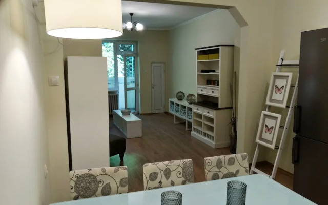 Baratero Red House Apartment