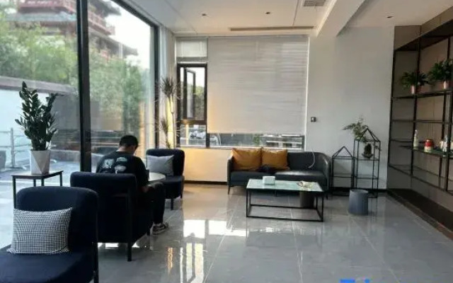 Yimei Bieyuan.