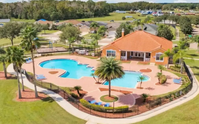 Amazing 4bdr House With Pool