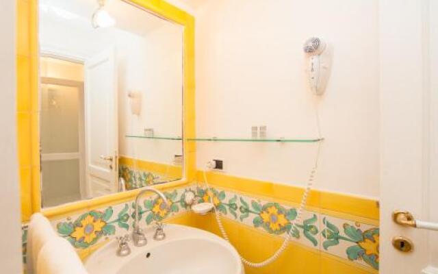 Villacore Capri