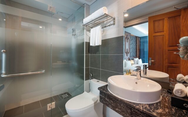 Monalisa Luxury Hotel