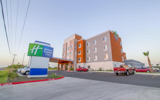 Holiday Inn Express & Suites Raymondville, an IHG Hotel